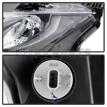 Xtune Headlight Assembly 9946332-3