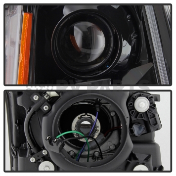 Xtune Headlight Assembly 9946417-2