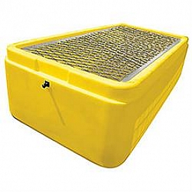 Meyer Products Salt Spreader  Capacity Up to 25 Foot Spread Pattern - 34701