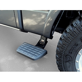 Amp Research Flat Step Truck 300 Pound Capacity Aluminum - 75402-01A