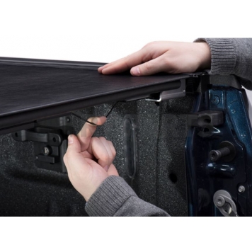 BAK Industries Tonneau Cover Hard Roll-Up Black Gloss Aluminum/ Vinyl - 39307-4