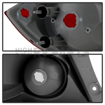 Xtune Tail Light Assembly 9030550-4
