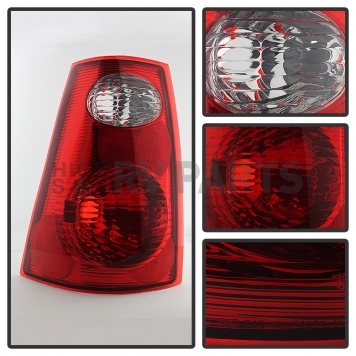 Xtune Tail Light Assembly 9028502-2
