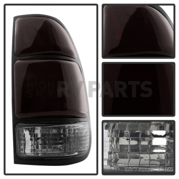 Xtune Tail Light Assembly 9028571-2