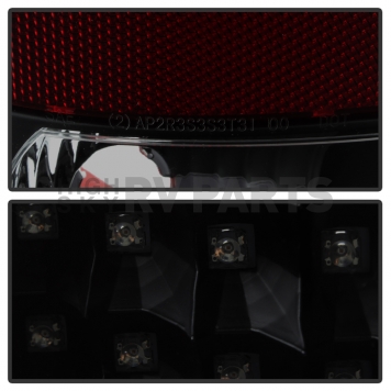 Xtune Tail Light Assembly 9037047-2