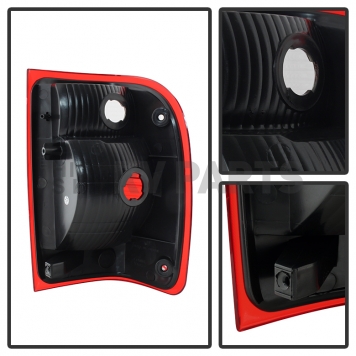Xtune Tail Light Assembly 9028724-2