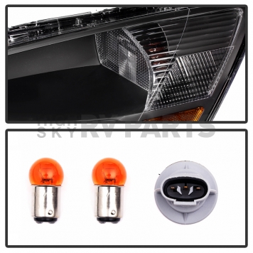 Xtune Headlight Assembly 5014351-4