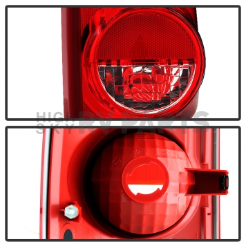 Xtune Tail Light Assembly 9033995-3