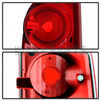 Xtune Tail Light Assembly 9034008-2
