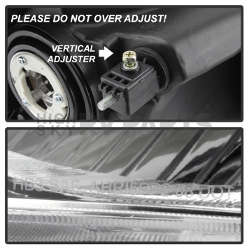 Xtune Headlight Assembly 9039171-5