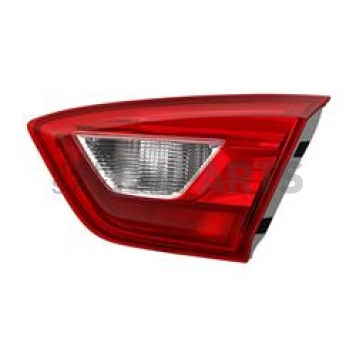 Xtune Tail Light Assembly 9942389