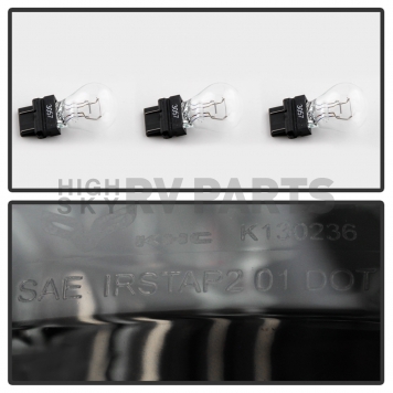 Xtune Tail Light Assembly 9037979-6