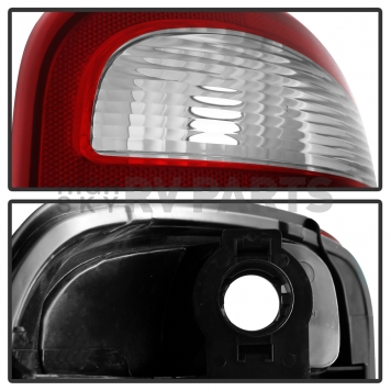 Xtune Tail Light Assembly 9037993-4
