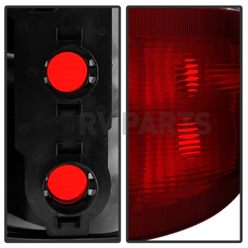 Xtune Tail Light Assembly 9038006-3