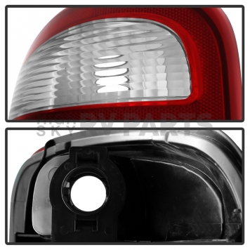 Xtune Tail Light Assembly 9038006-4