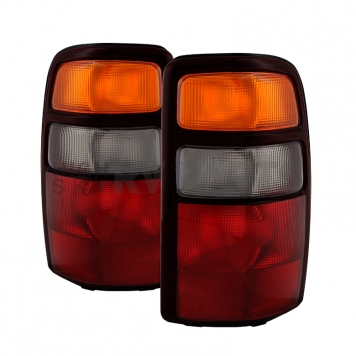Xtune Tail Light Assembly 9028816