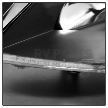Xtune Headlight Assembly 9023989-2