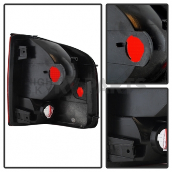 Xtune Tail Light Assembly 9029790-2