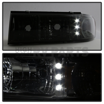 Xtune Headlight Assembly 5031648-5