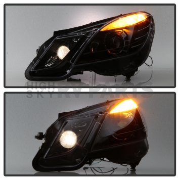 Xtune Headlight Assembly 9932670-7