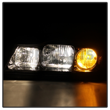 Xtune Headlight Assembly 9024047-8