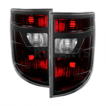 Xtune Tail Light Assembly 9033193