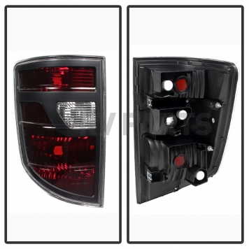 Xtune Tail Light Assembly 9033193-1