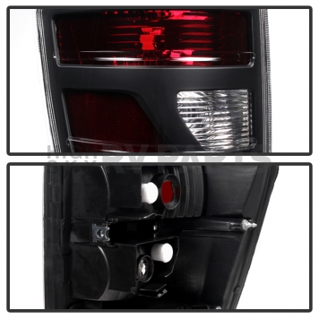 Xtune Tail Light Assembly 9033193-2