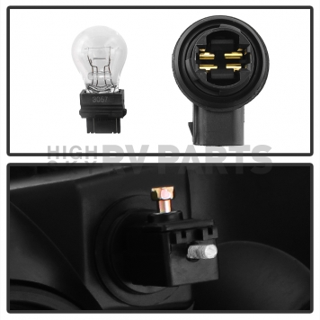 Xtune Headlight Assembly 9035173-3