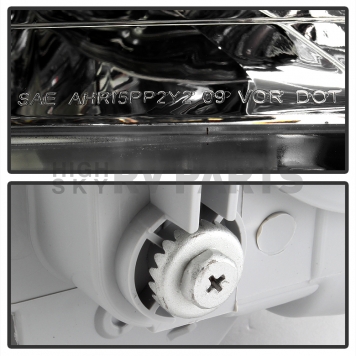 Xtune Headlight Assembly 9035890-2