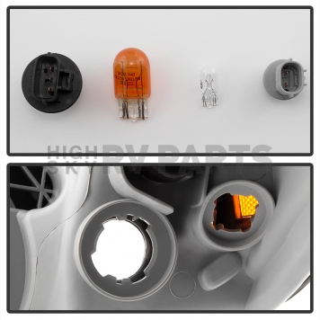 Xtune Headlight Assembly 9035890-3