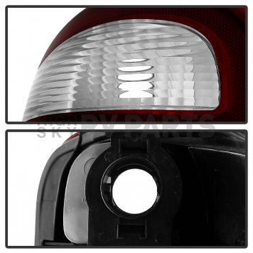 Xtune Tail Light Assembly 9033988-4