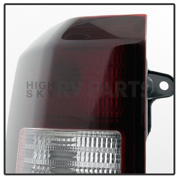 Xtune Tail Light Assembly 9031694-2