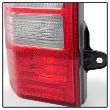 Xtune Tail Light Assembly 9031717-4