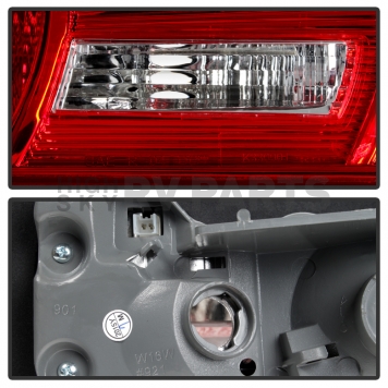 Xtune Tail Light Assembly 9031816-2