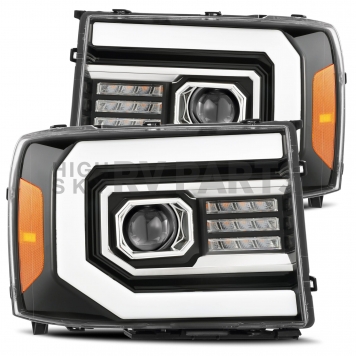 AlphRex USA Headlight Assembly Set Of 2 - 880605