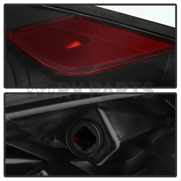 Xtune Tail Light Assembly 9937521-3