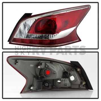 Xtune Tail Light Assembly 9938566-1