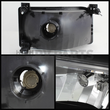 Xtune Headlight Assembly 5072528-1