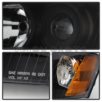 Xtune Headlight Assembly 9025938-1