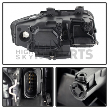 Xtune Headlight Assembly 9025938-2