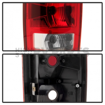 Xtune Tail Light Assembly 9038013-3