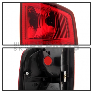Xtune Tail Light Assembly 9038020-2