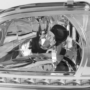 Xtune Headlight Assembly 5056344-2