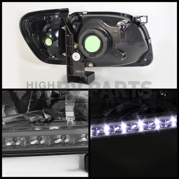 Xtune Headlight Assembly 5056351-1