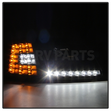 Xtune Headlight Assembly 5014184-5
