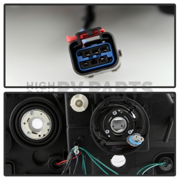 Xtune Headlight Assembly 9036125-4
