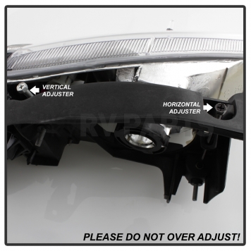 Xtune Headlight Assembly 9036705-3