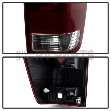 Xtune Tail Light Assembly 9033445-3