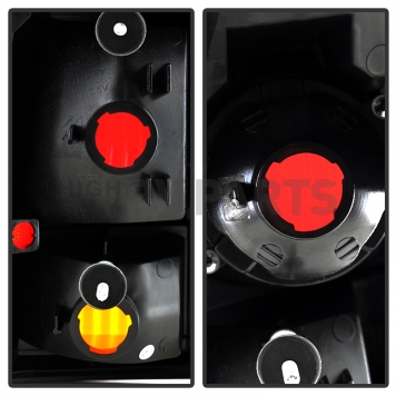 Xtune Tail Light Assembly 9033506-2